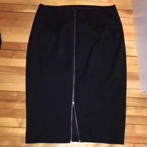 Express Business Skirt with Zipper Down the Back